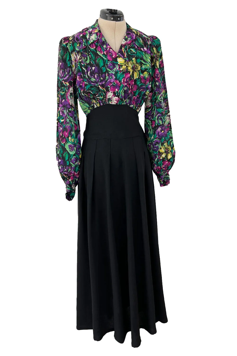 Chic 1930s Silky Rayon Vibrant Floral Printed Dress w Flared Black Crepe Skirt