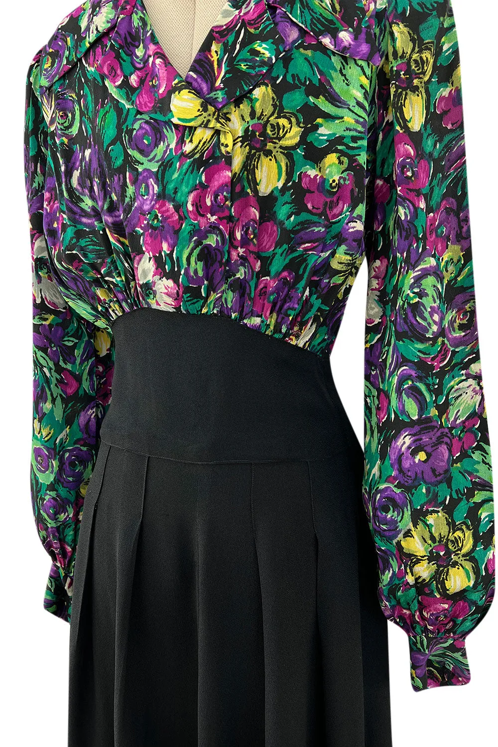 Chic 1930s Silky Rayon Vibrant Floral Printed Dress w Flared Black Crepe Skirt