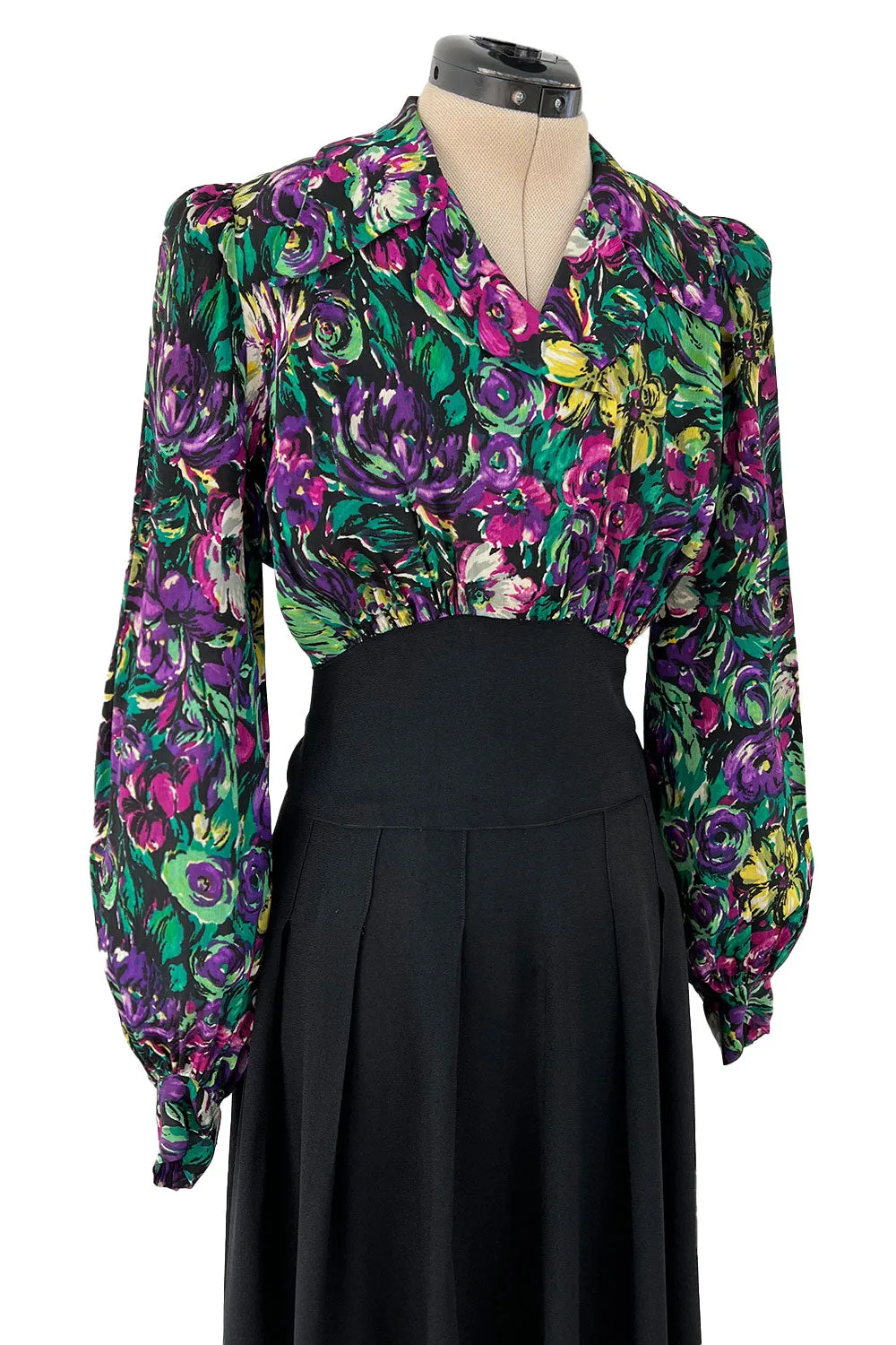 Chic 1930s Silky Rayon Vibrant Floral Printed Dress w Flared Black Crepe Skirt