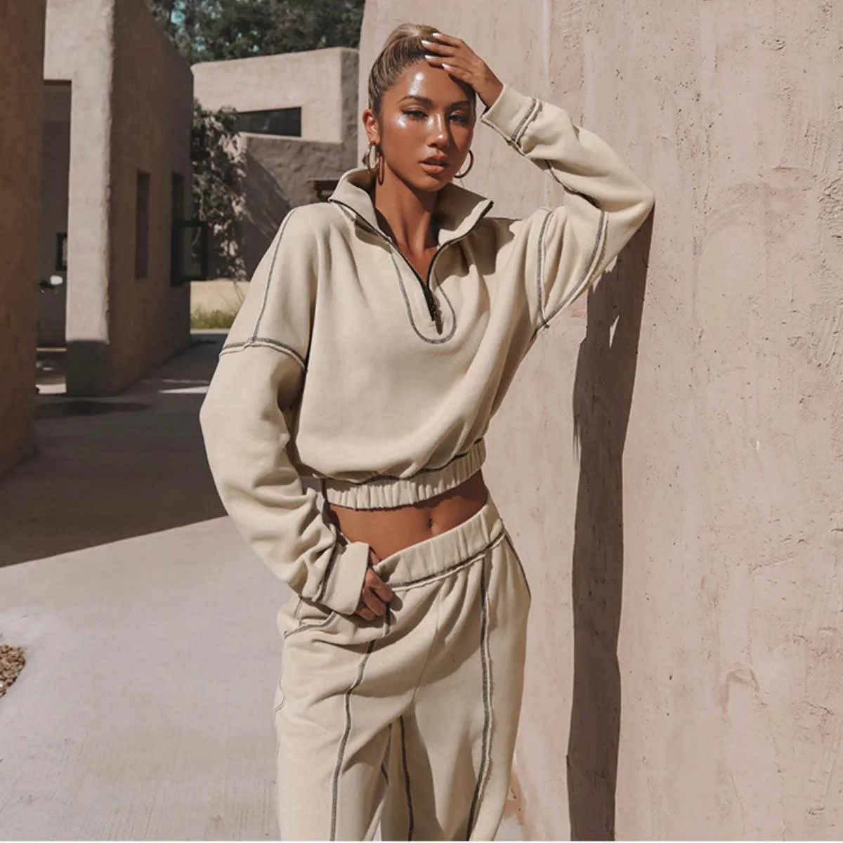 Long Sleeve Turtleneck Zipper Sweatshirt with Loose Straight-Leg Pants - Stylish & Comfortable