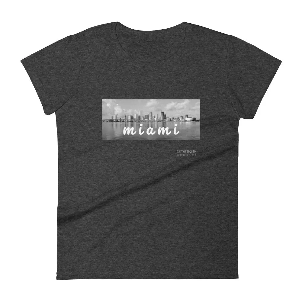 'Miami, Florida' women's short-sleeved shirt (16 colors)