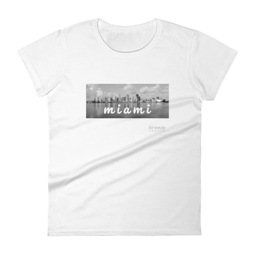 'Miami, Florida' women's short-sleeved shirt (16 colors)