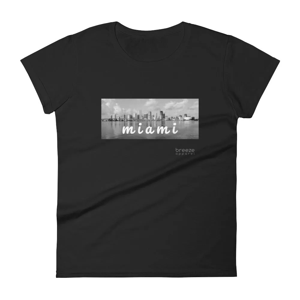 'Miami, Florida' women's short-sleeved shirt (16 colors)