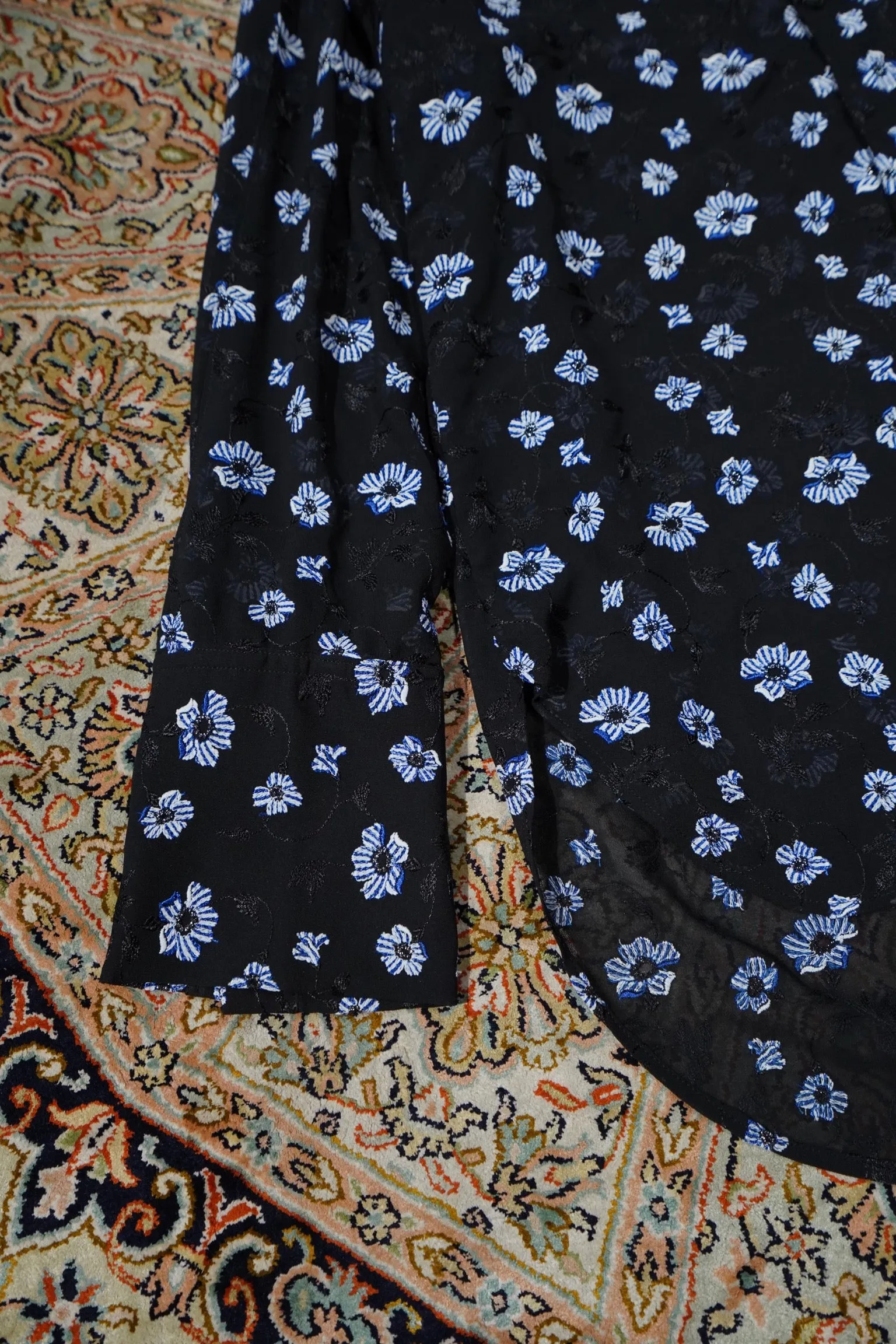 UJOH No Collar Shirts (FLOWER EMBROIDERY)