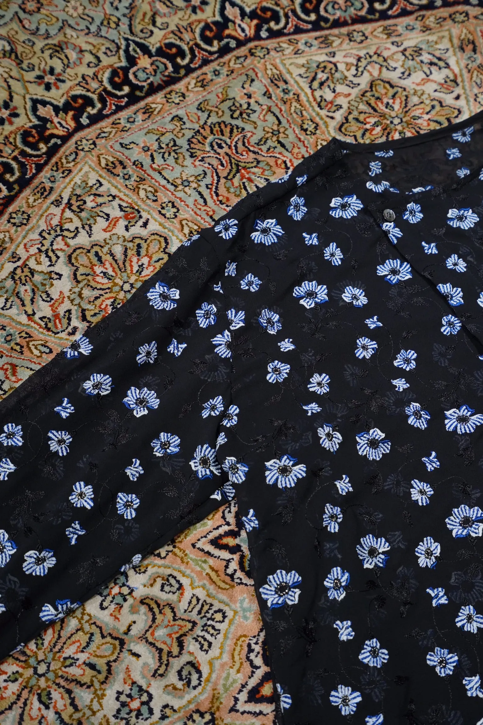 UJOH No Collar Shirts (FLOWER EMBROIDERY)