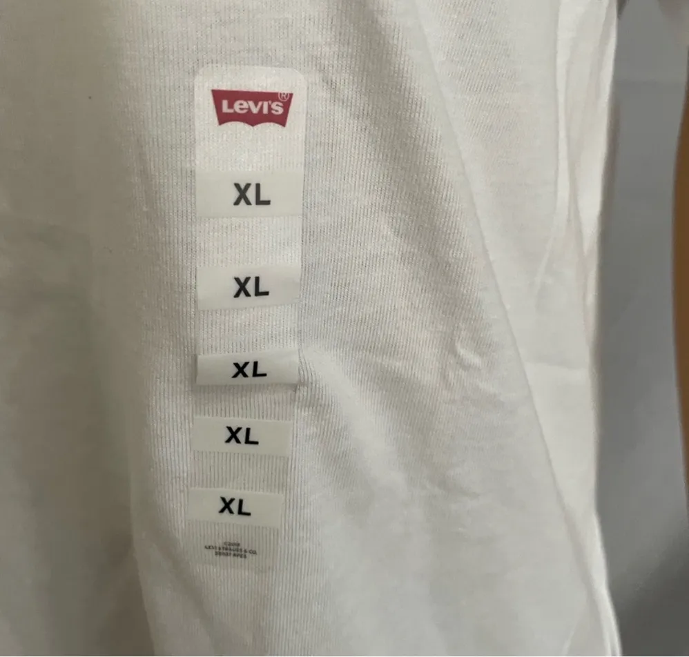 VARSITY T-SHIRT